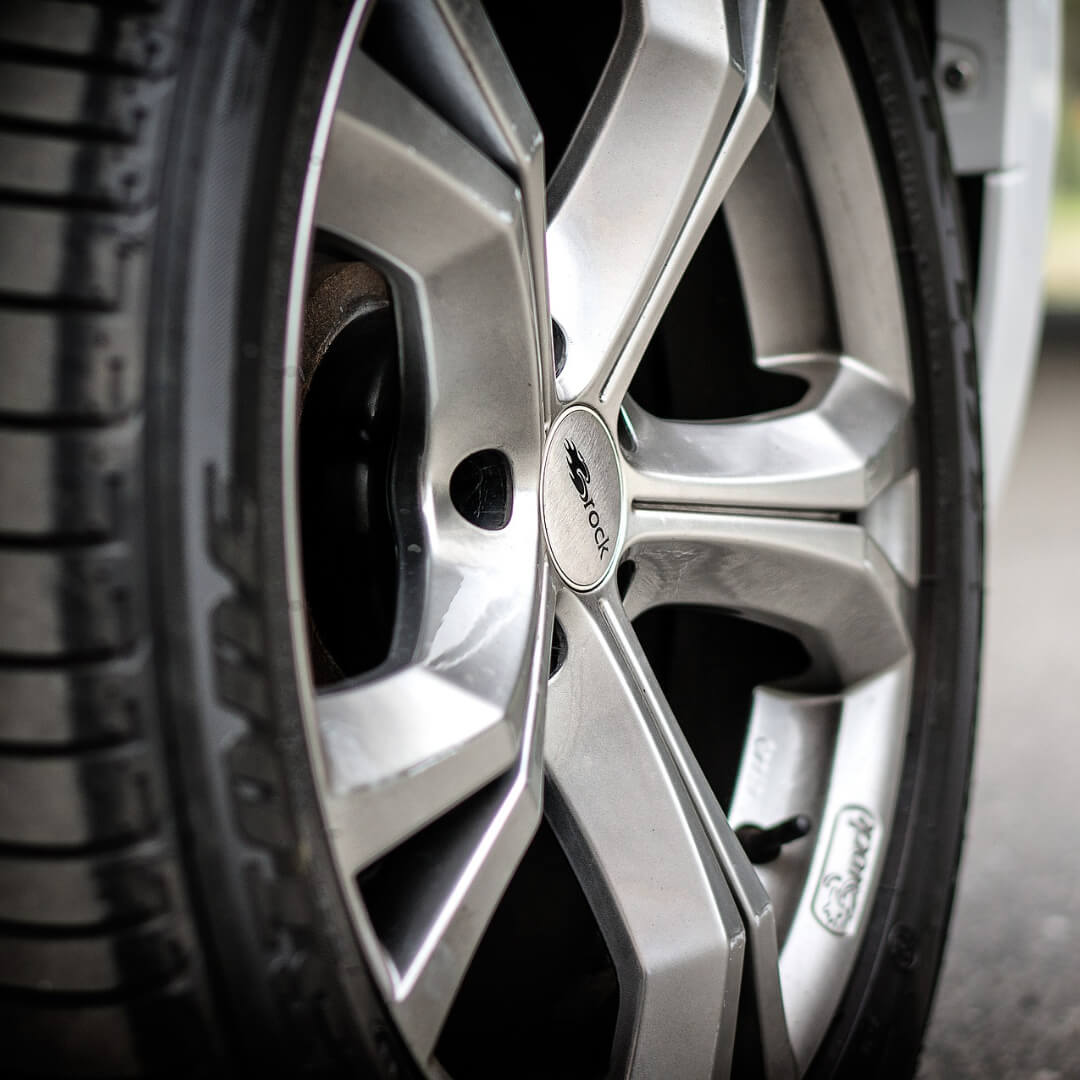 5 Telltale Signs It May Be Time For New Tires