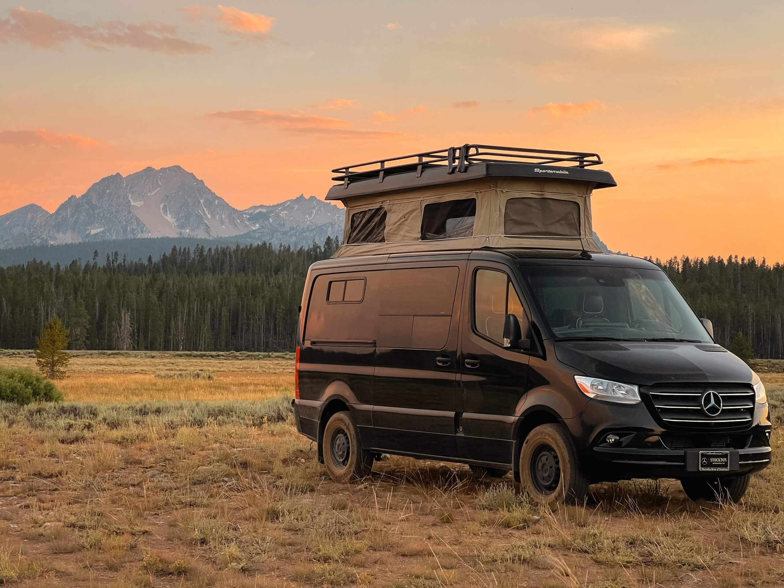A Beginner’s Guide to Traveling in an RV